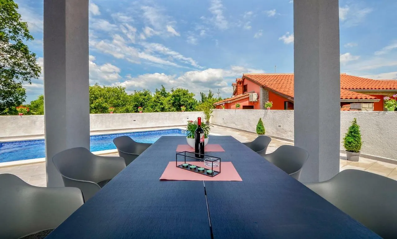 Villa Natali With Pool Kavran 0*,